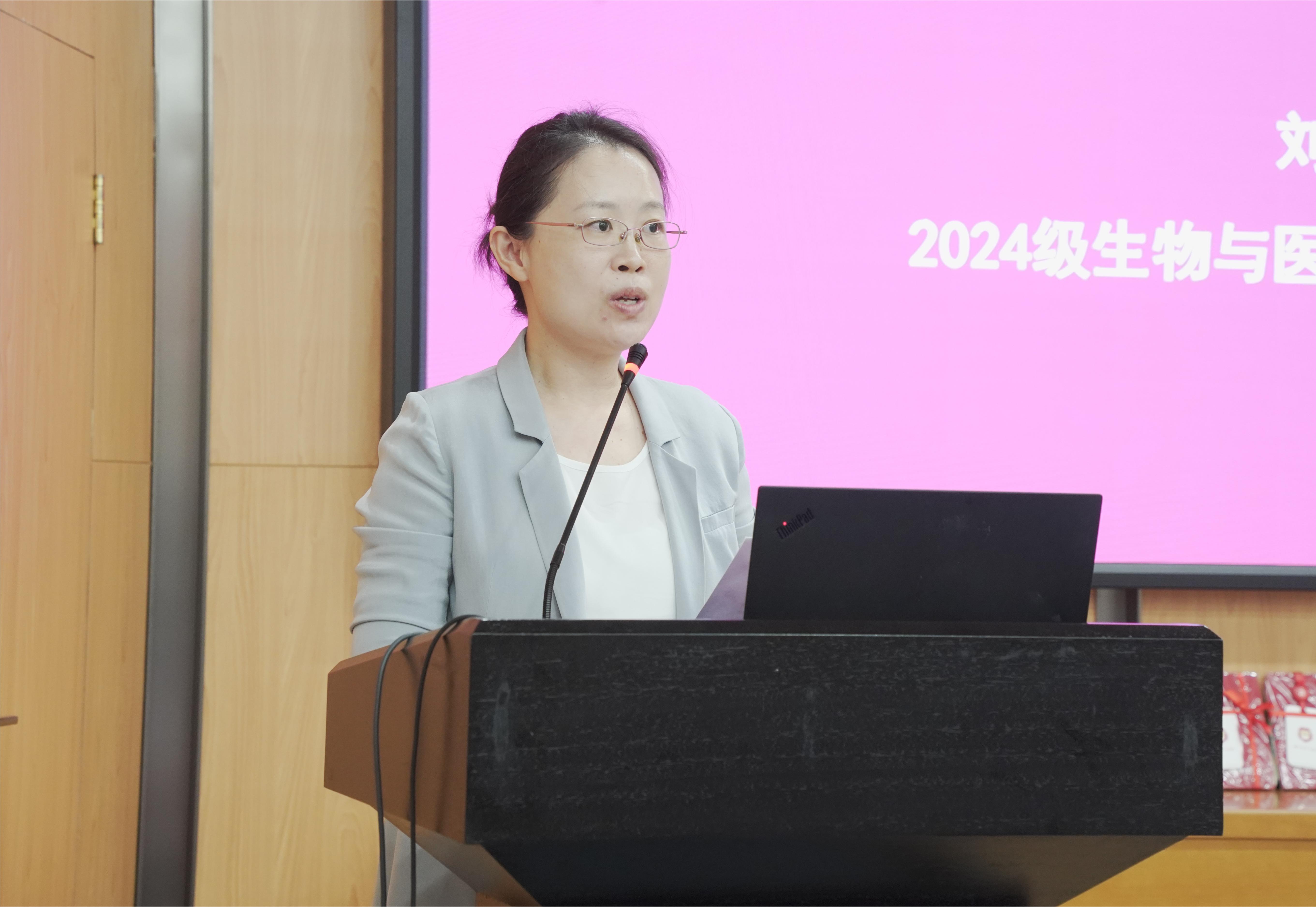 7 学生代表刘 - 副本.jpg 7 学生代表刘 - 副本.jpg